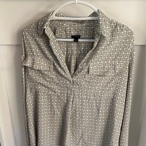 Ann Taylor Large long sleeved patterned blouse